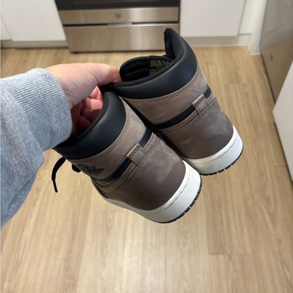 Jordan retro 1 high palomino - Picture 8 of 9